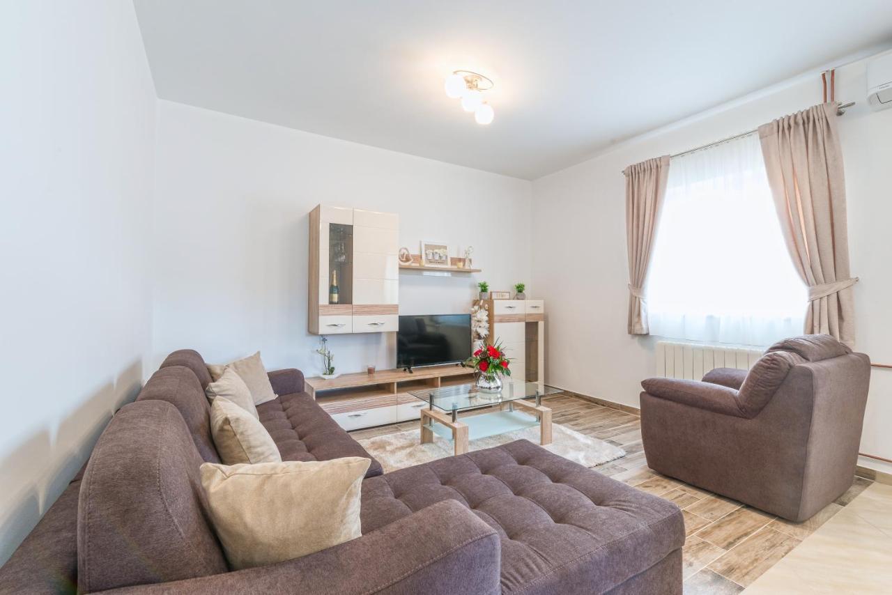 Apartman Tea Privlaka  Exteriér fotografie